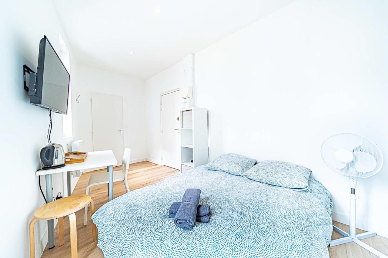 Le Debourg - Studio Tout Proche Metro B Lyon Exteriör bild